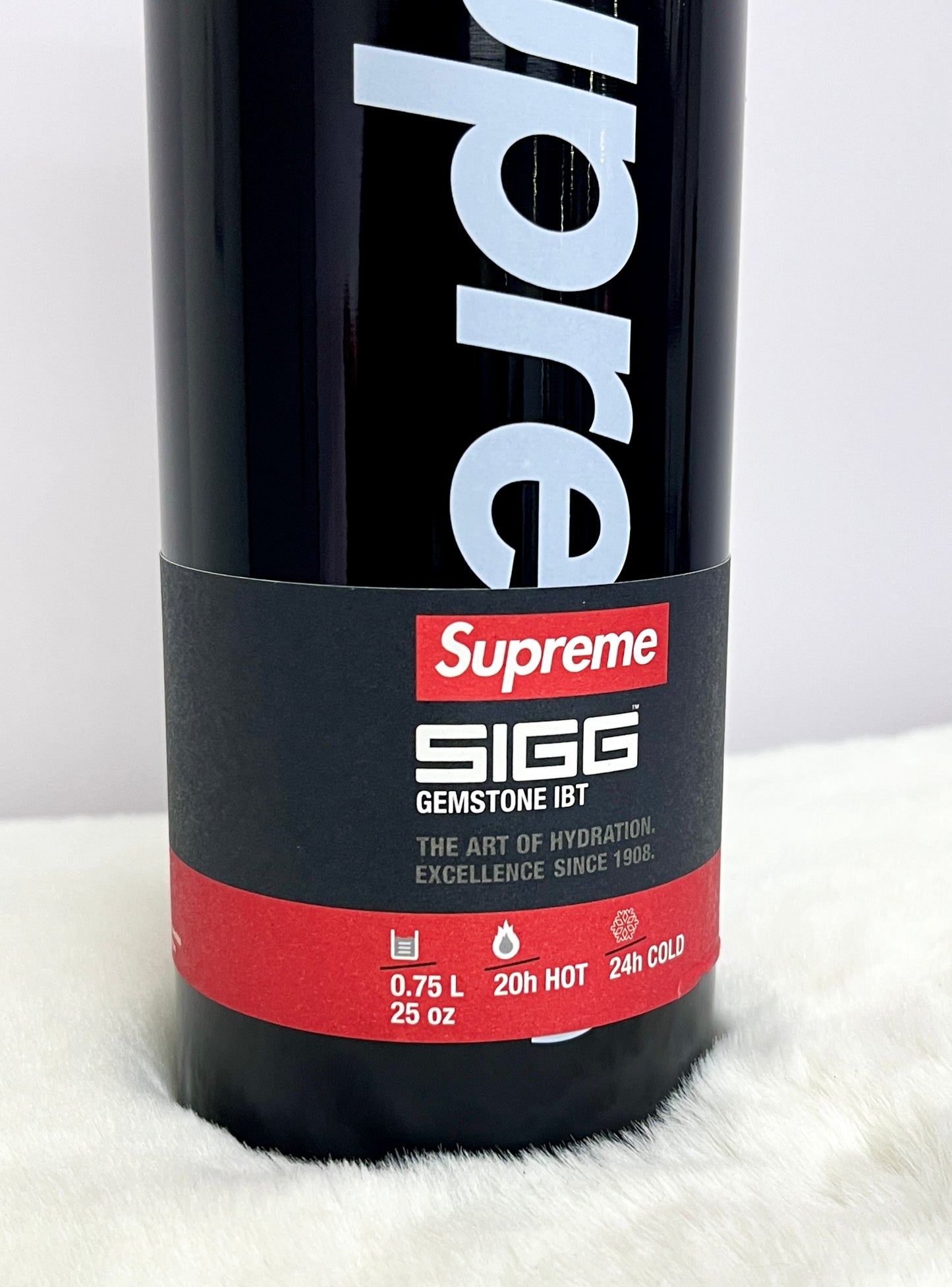 Supreme SIGG Vacuum Insulated 0.75L Bottle Black