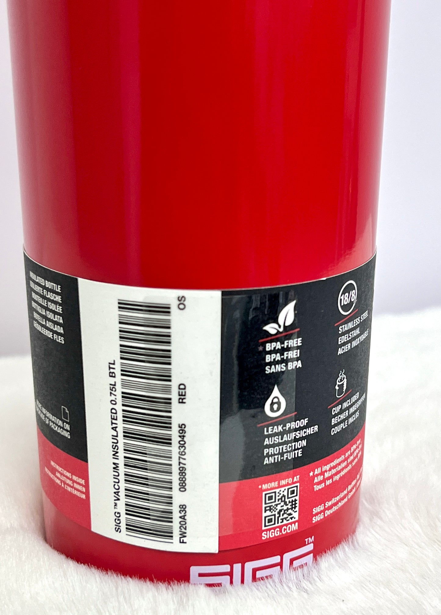 Supreme SIGG Vacuum Insulated 0.75L Bottle Red