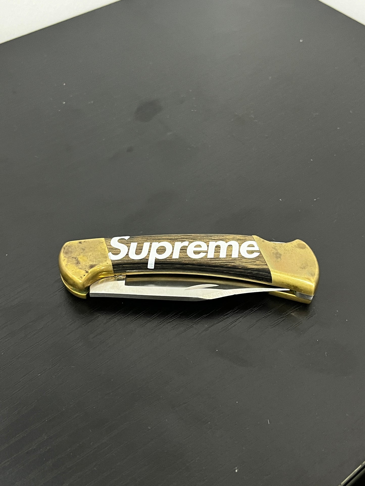 Supreme Knife Buck