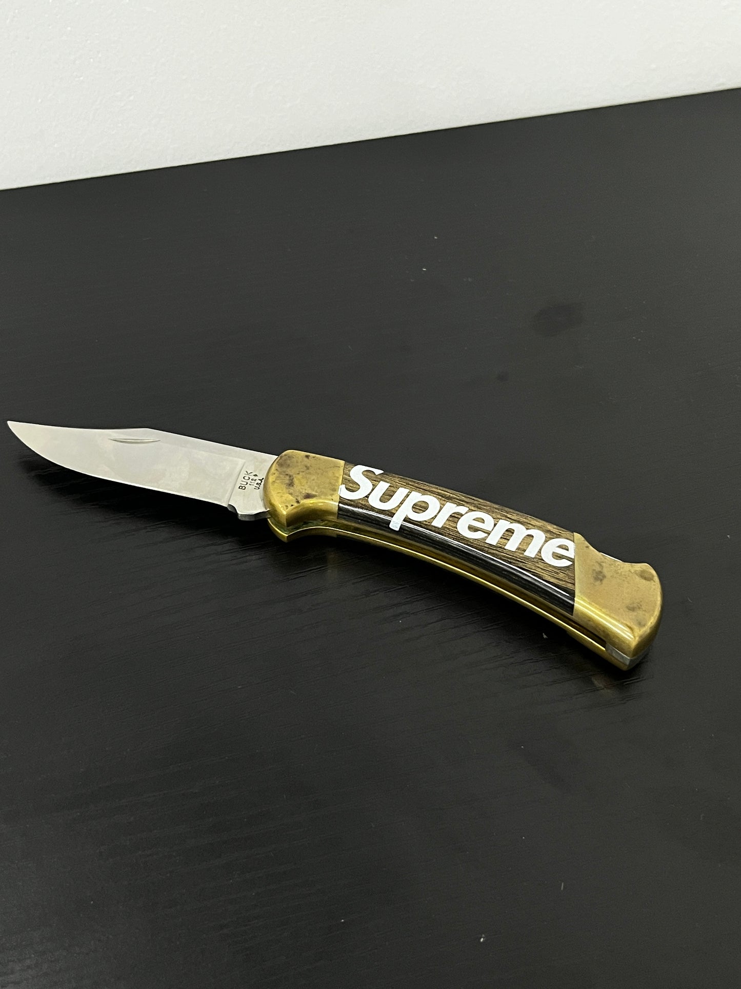 Supreme Knife Buck